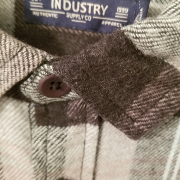 Grey flannel shirt - Picture 8 of 12